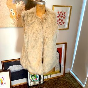 Gap size Large Fur vest